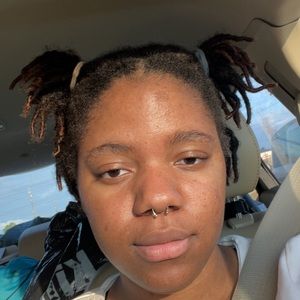 Meet your Posher, Mia